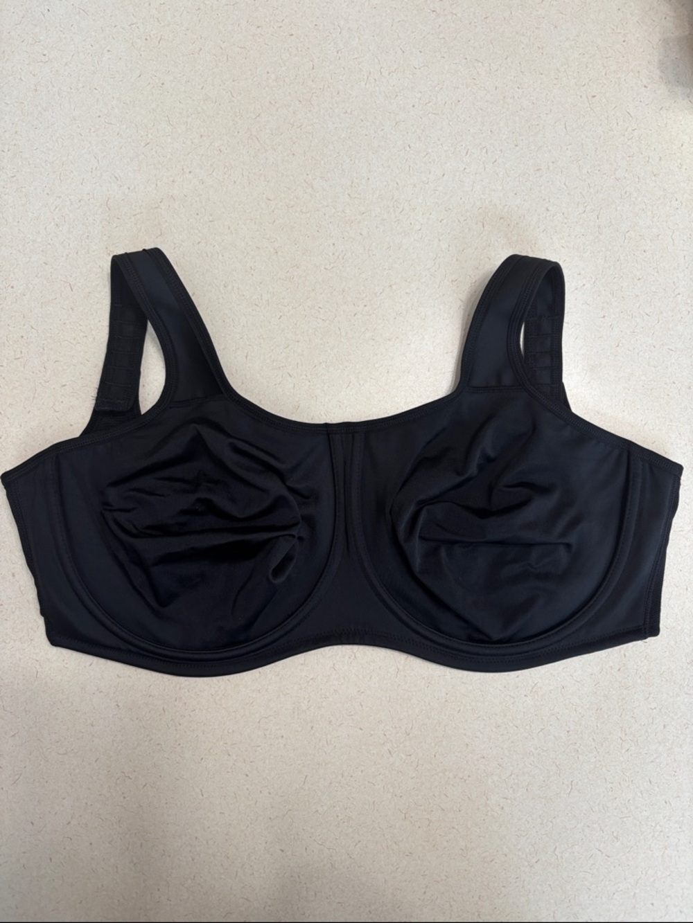 Wacoal Simone Underwire Sports Bra

US Size 36H
UK Size 36FF